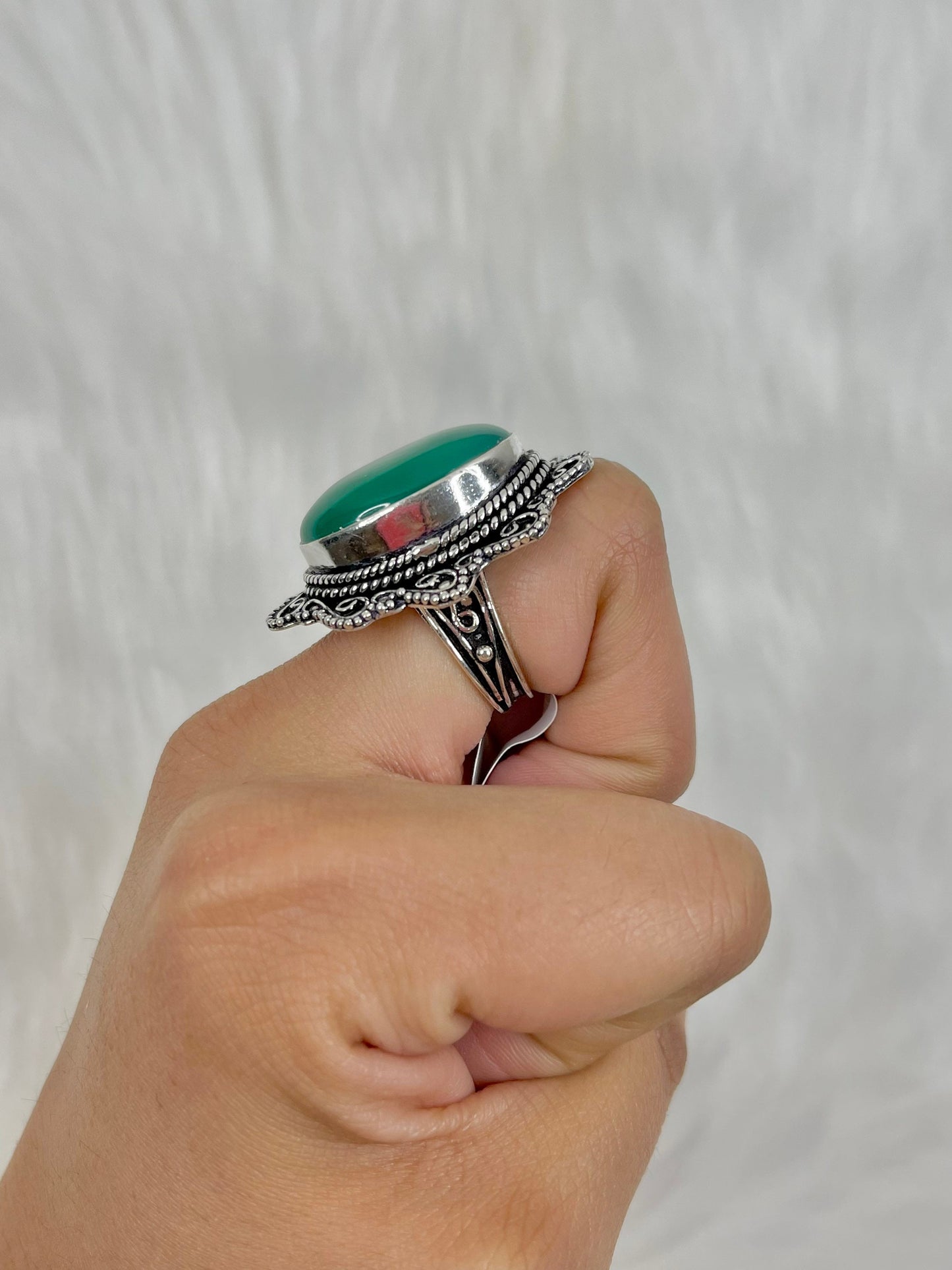 Green Onyx Detailed Ring