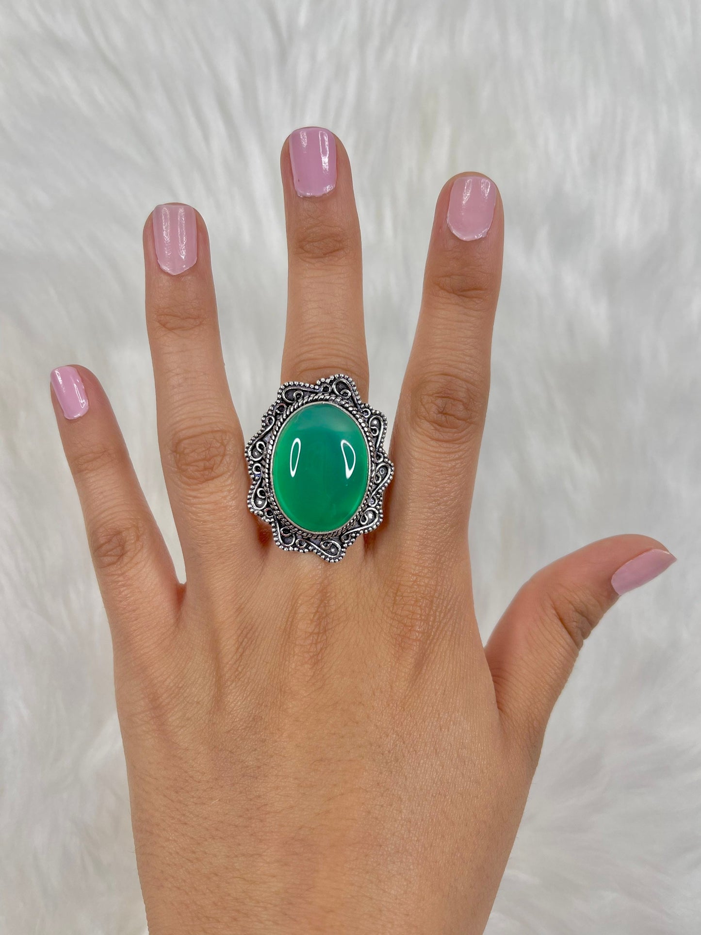 Green Onyx Detailed Ring